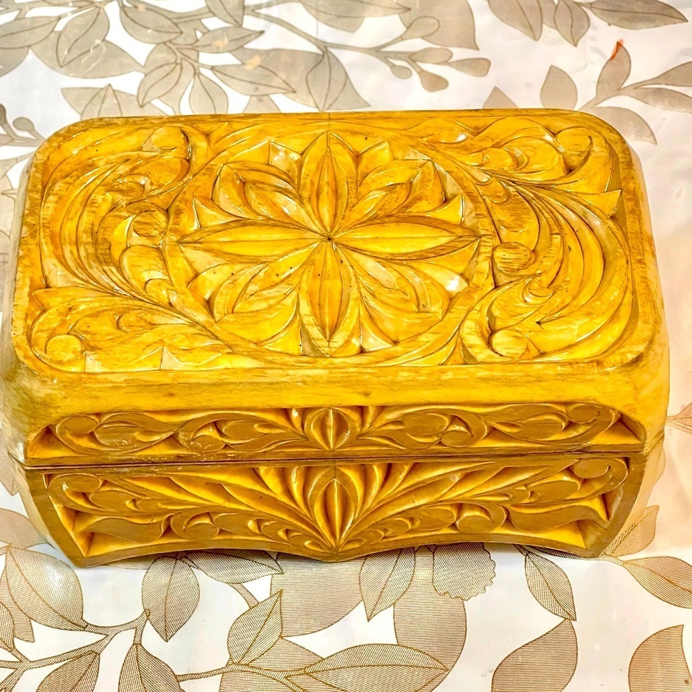 Vintage ANTIQUE ?Hand Carved Wooden Jewelry Box Trinket Box Made In USSR